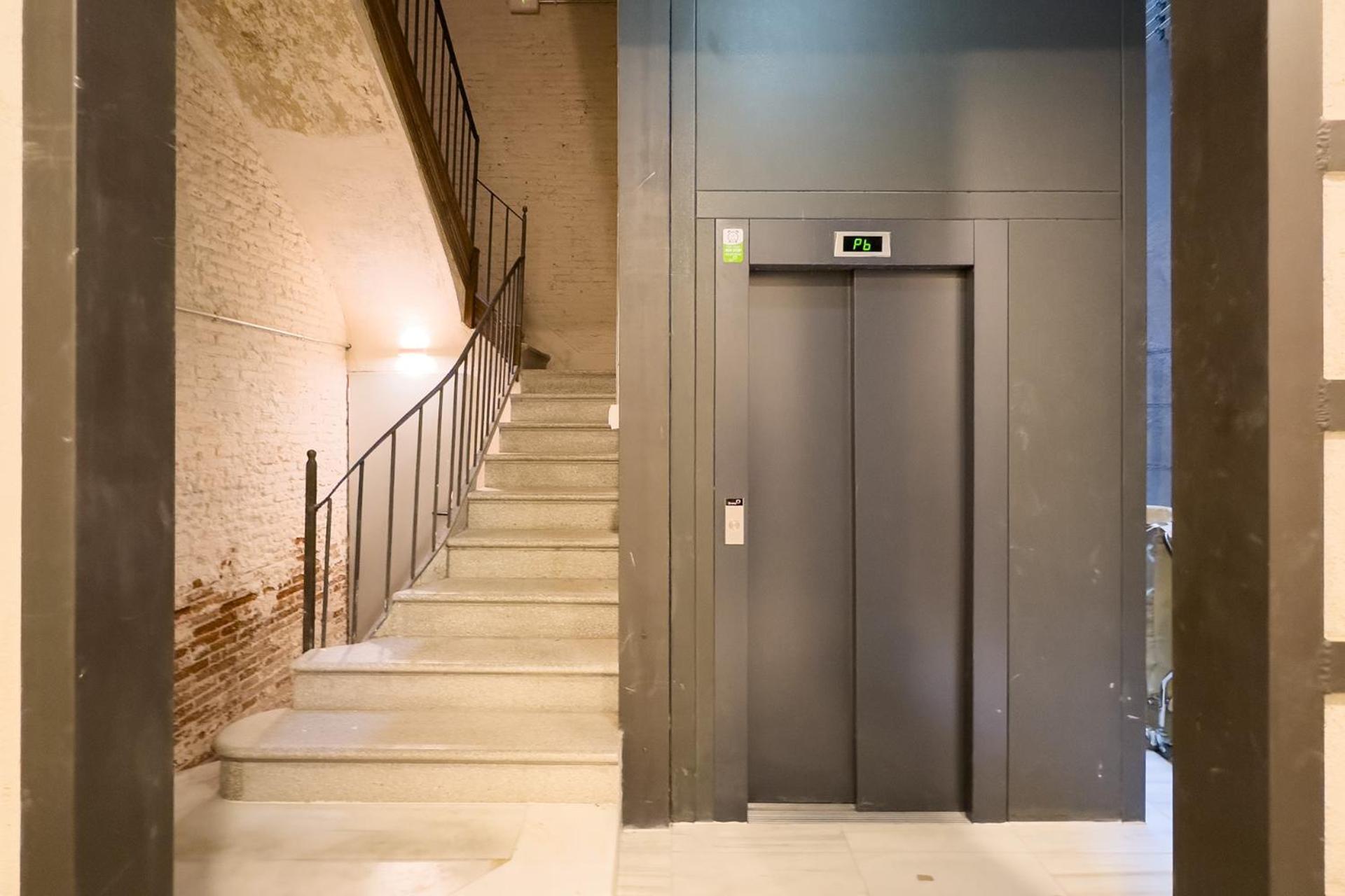 Unique Living Born Apartments & Studios 巴塞罗那 外观 照片